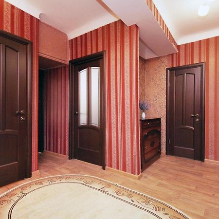 Spacious Central Apartment Almati Kültér fotó