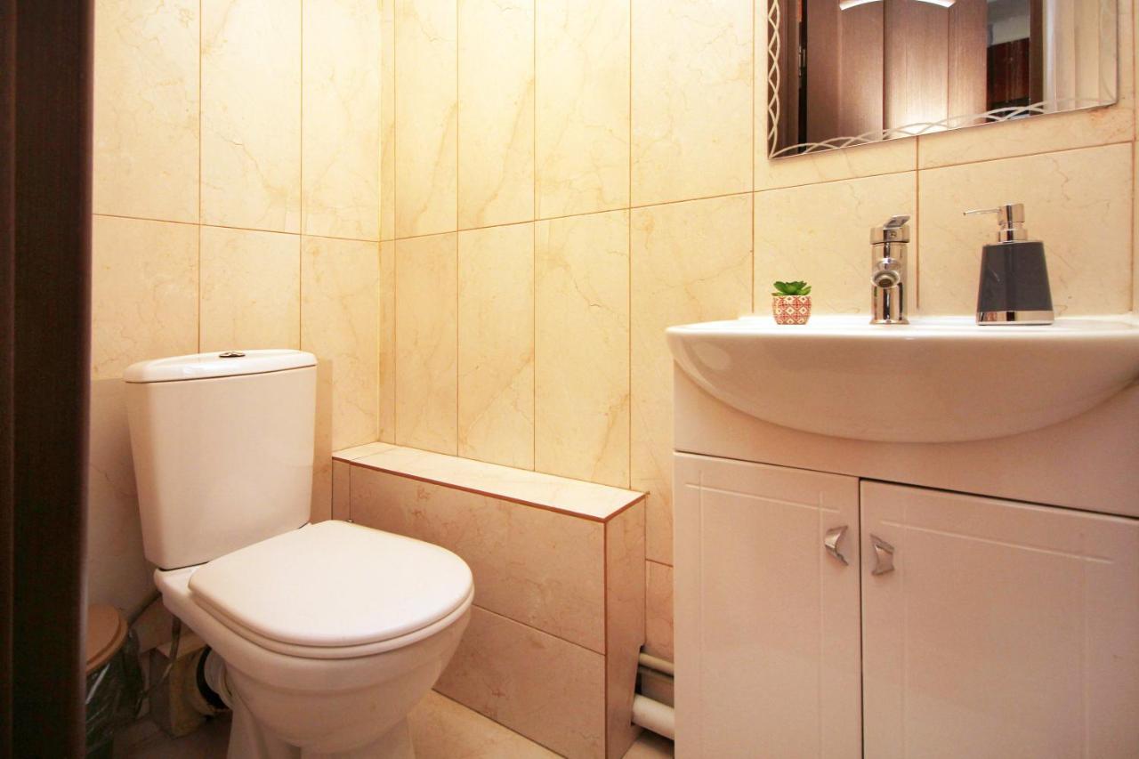 Spacious Central Apartment Almati Kültér fotó