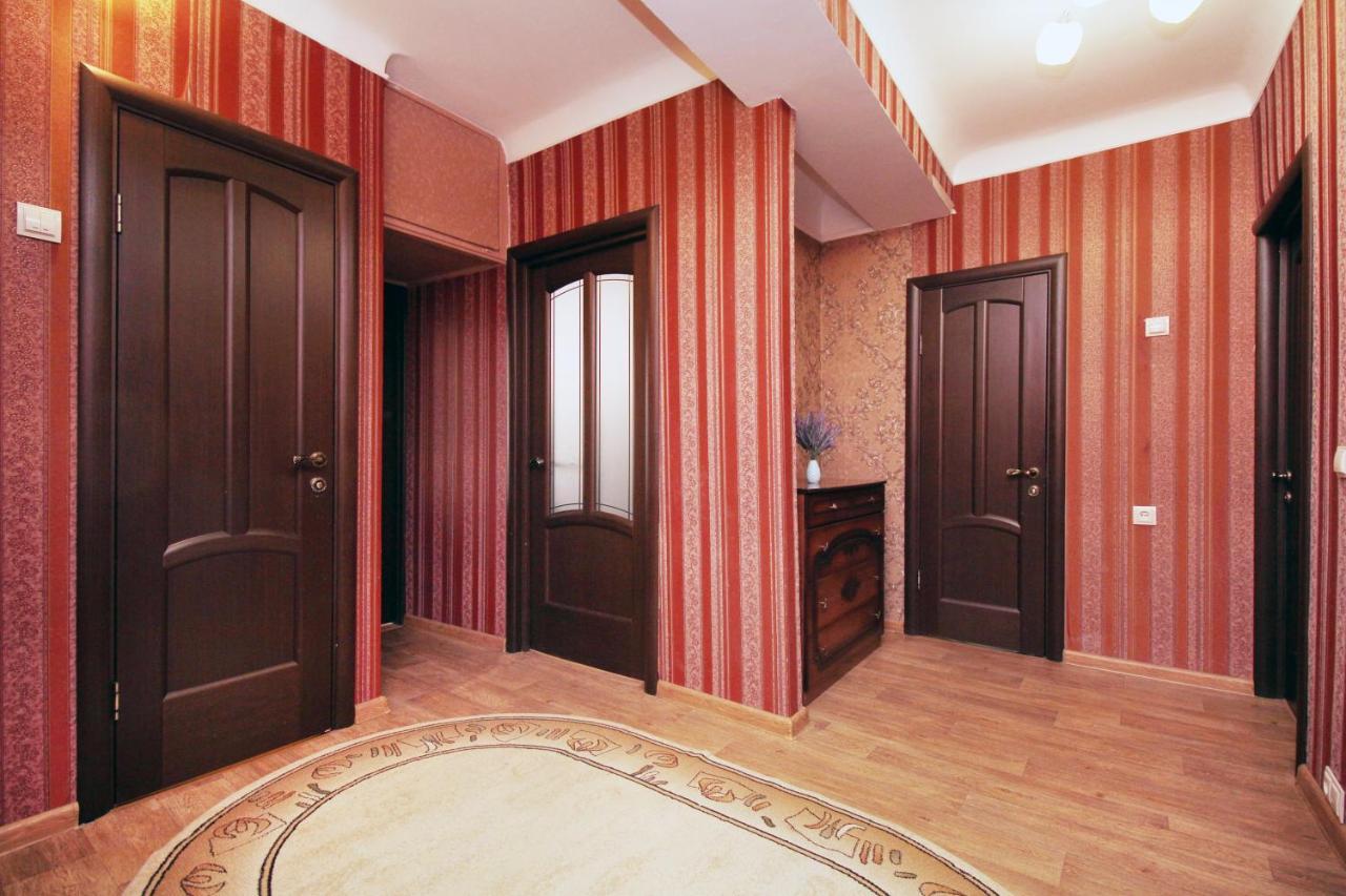 Spacious Central Apartment Almati Kültér fotó